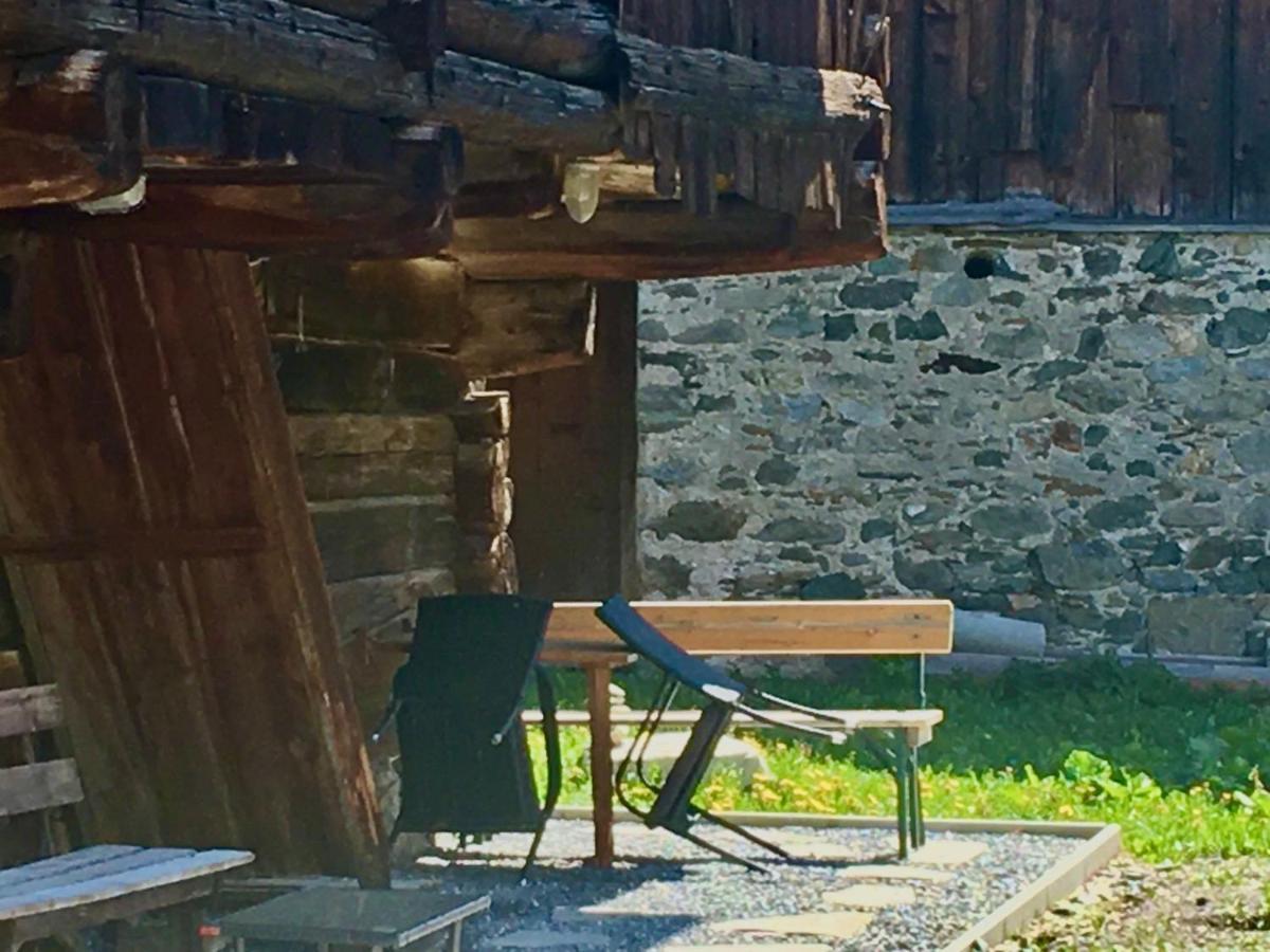 Ferienwohnung Uf Z'Enisch Klosters Exteriér fotografie