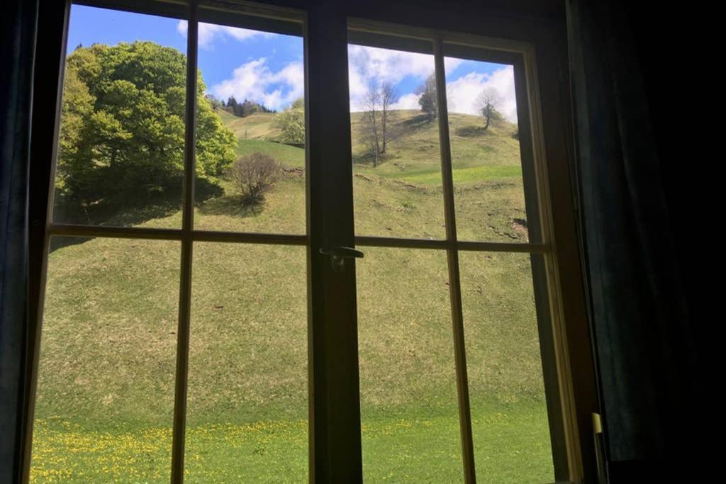 Ferienwohnung Uf Z'Enisch Klosters Exteriér fotografie