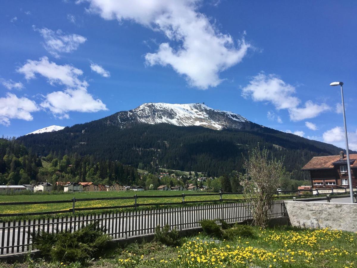 Ferienwohnung Uf Z'Enisch Klosters Exteriér fotografie