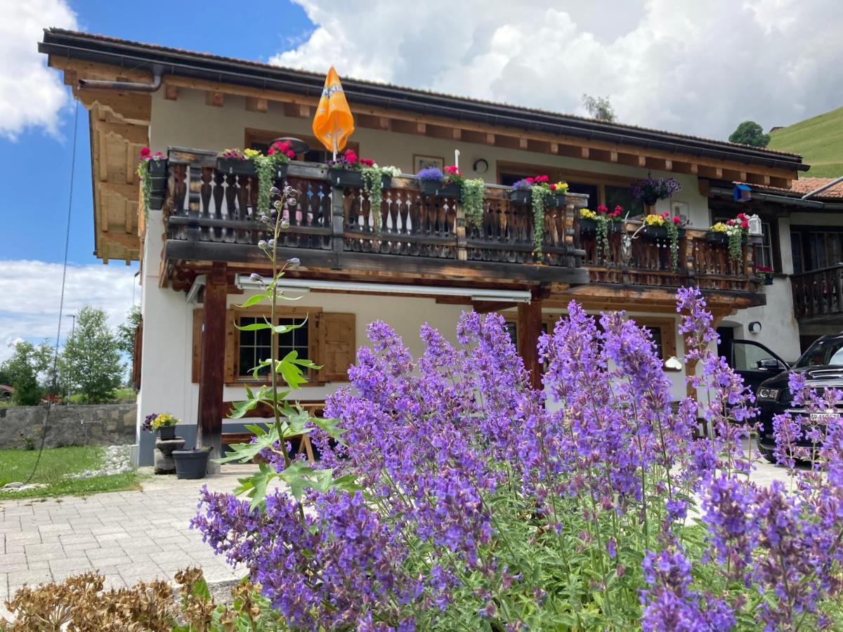 Ferienwohnung Uf Z'Enisch Klosters Exteriér fotografie