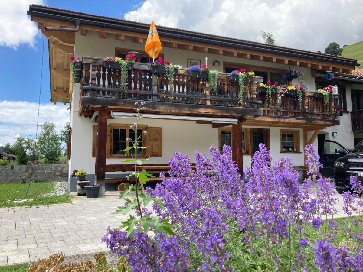 Ferienwohnung Uf Z'Enisch Klosters Exteriér fotografie